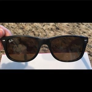 Rayban New wayfarer sunglasses, Polarize.